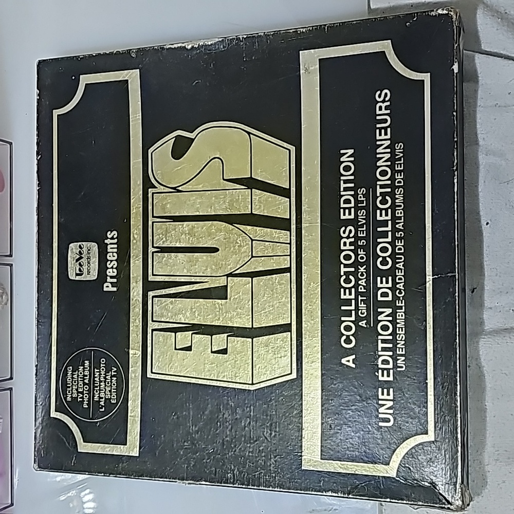 Elvis Collectors edition 5 album set.